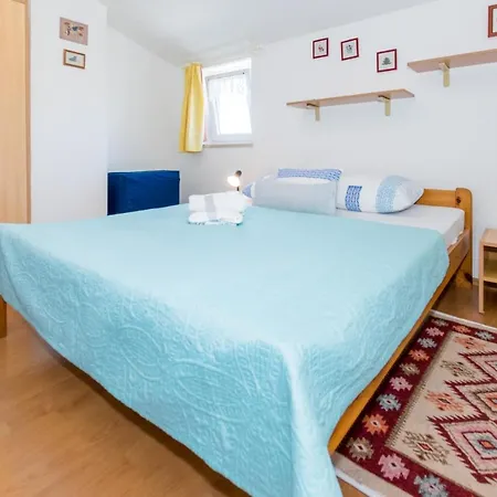 Cozy Emina Near The Sea Apartman Premantura